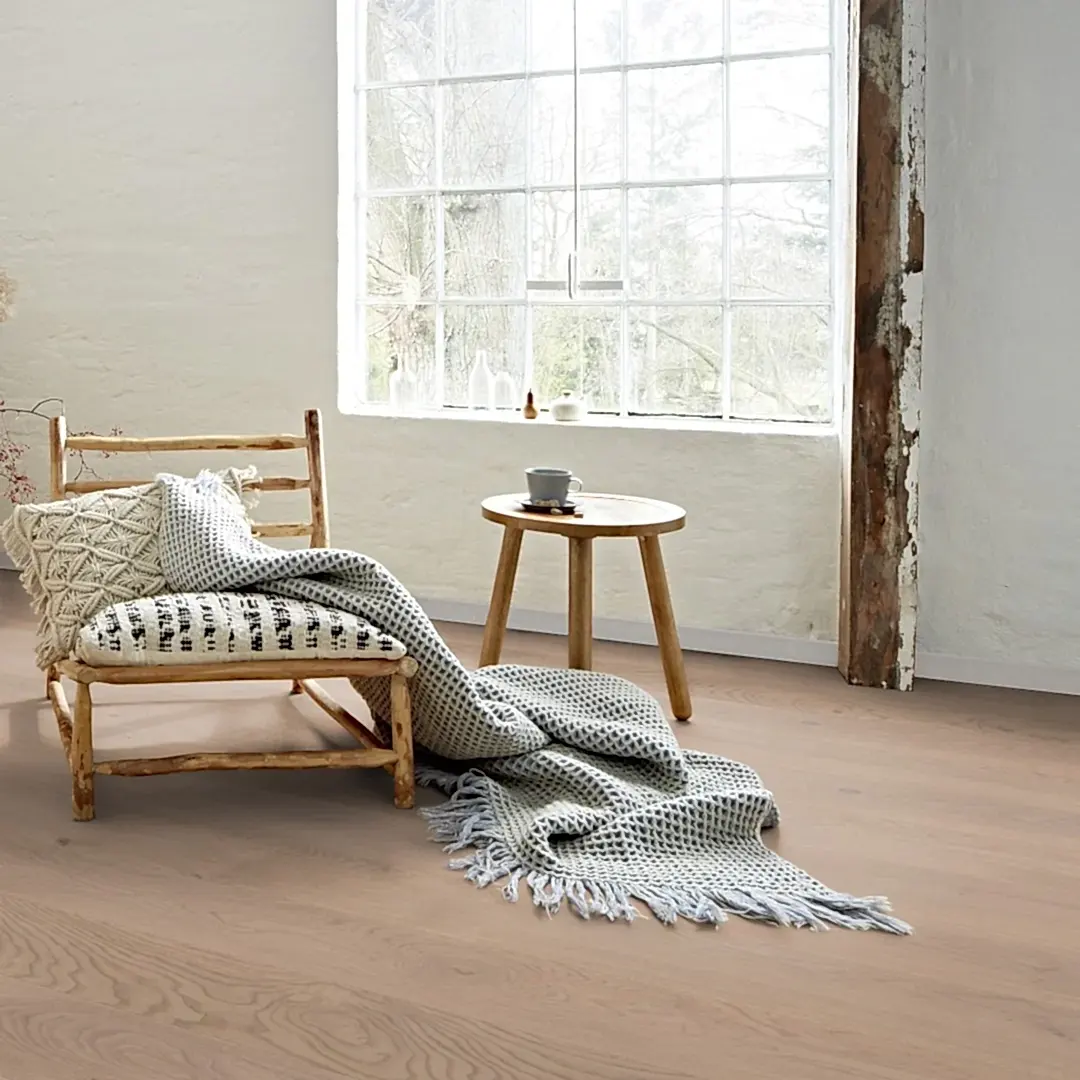 Boen Oak Fresh White Animoso Mix - 13.2mm Plank 181 - Matt Plus Lacquer - Brushed